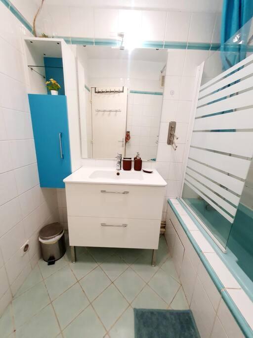 Appartement Avec 3 Chambres 80M2 Plein Sud Marignane Buitenkant foto